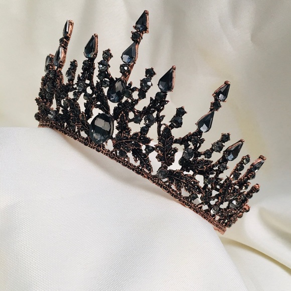 Tiaras - Picture 7 of 7